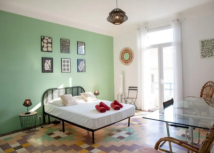 Art Déco Centre-ville, Spacieux Et Lumineux Apartamento