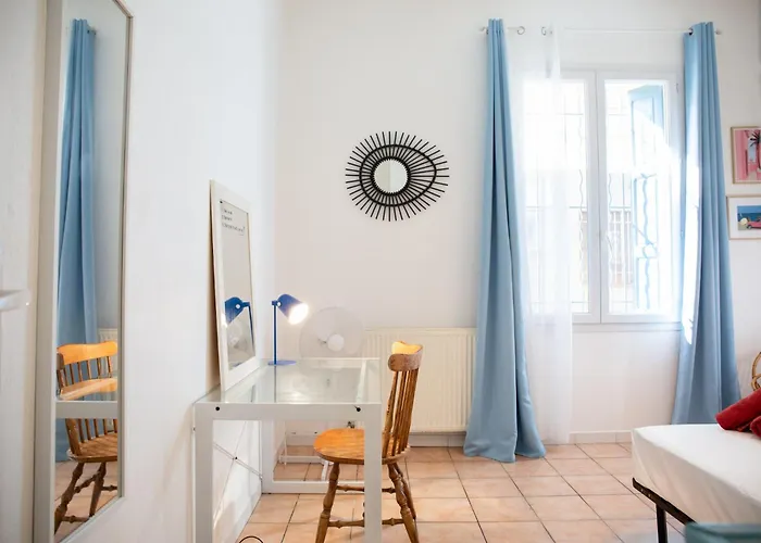 Art Deco Centre-ville, Spacieux Et Lumineux * ペルピニャン