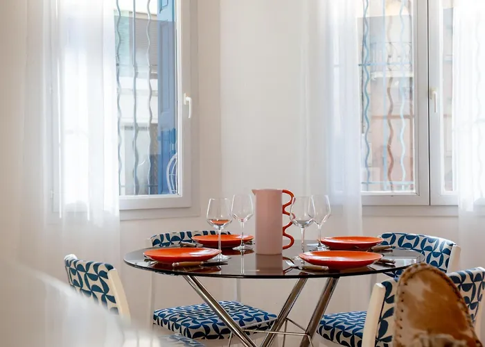 Art Deco Centre-ville, Spacieux Et Lumineux