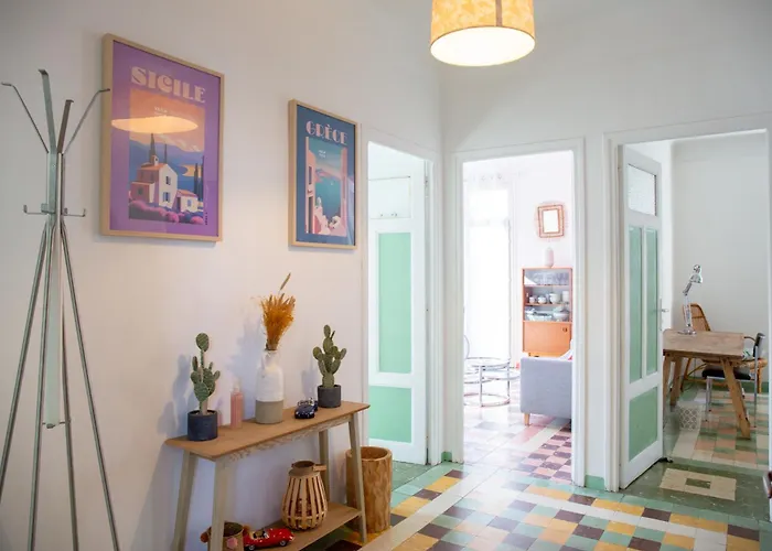 Art Déco Centre-ville, Spacieux Et Lumineux *