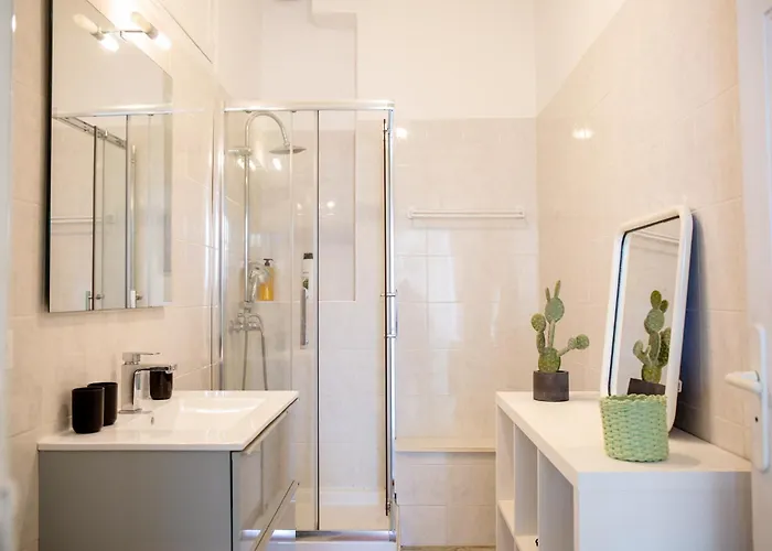 Art Déco Centre-ville, Spacieux Et Lumineux Apartamento