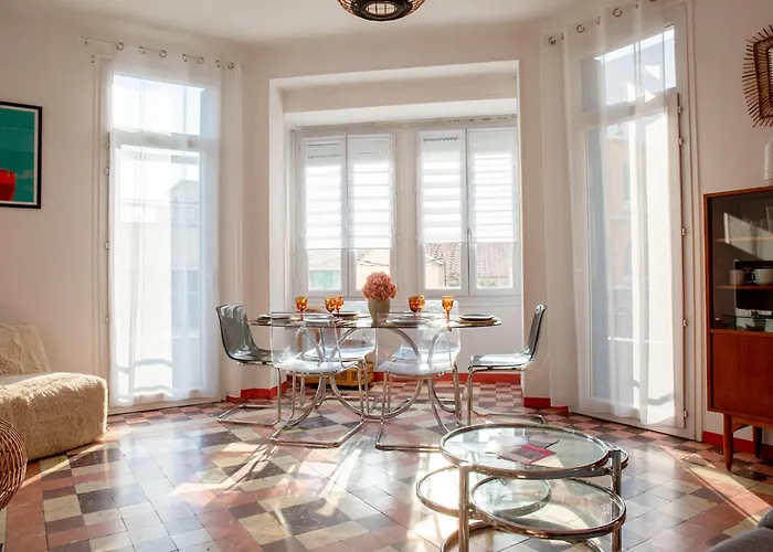 Apartamento Art Déco Centre-ville, Spacieux Et Lumineux