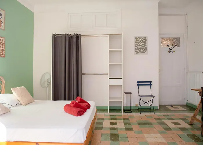 Art Déco Centre-ville, Spacieux Et Lumineux Apartamento