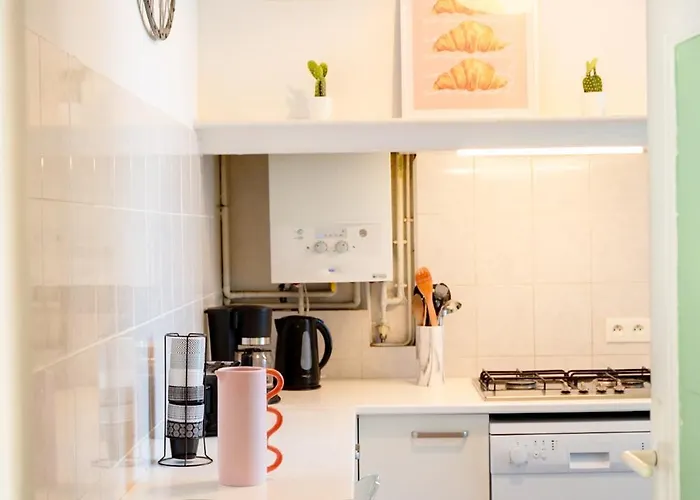 Art Déco Centre-ville, Spacieux Et Lumineux *